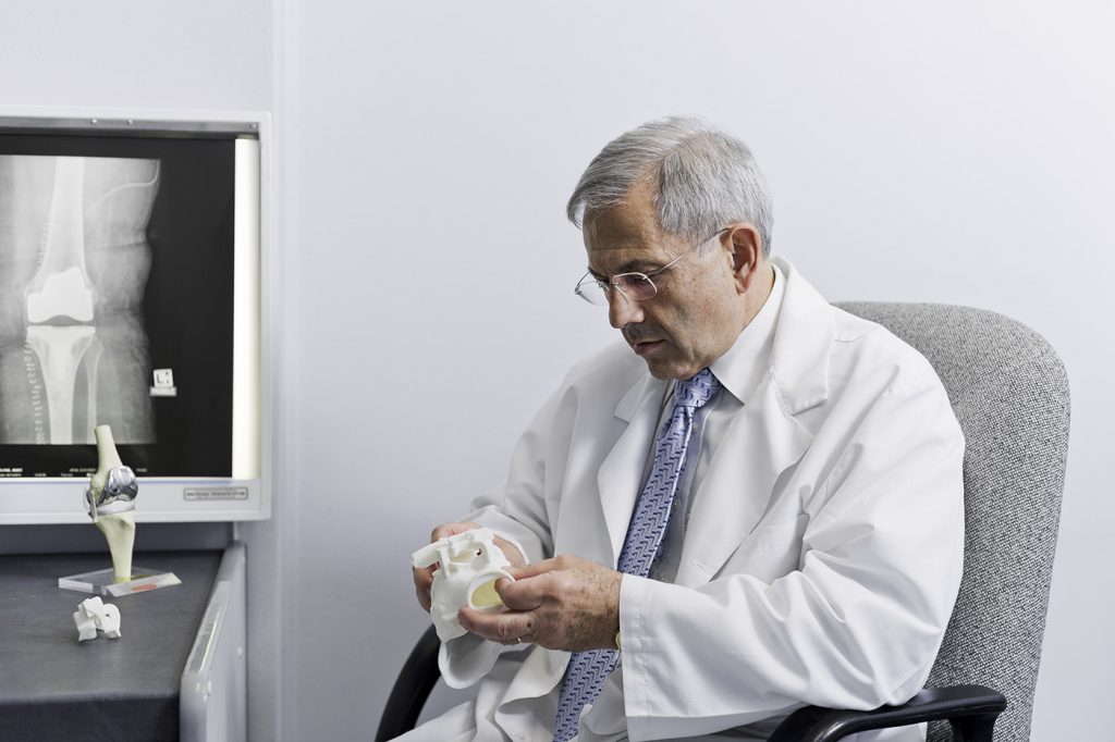 Total knee replacement surgeon